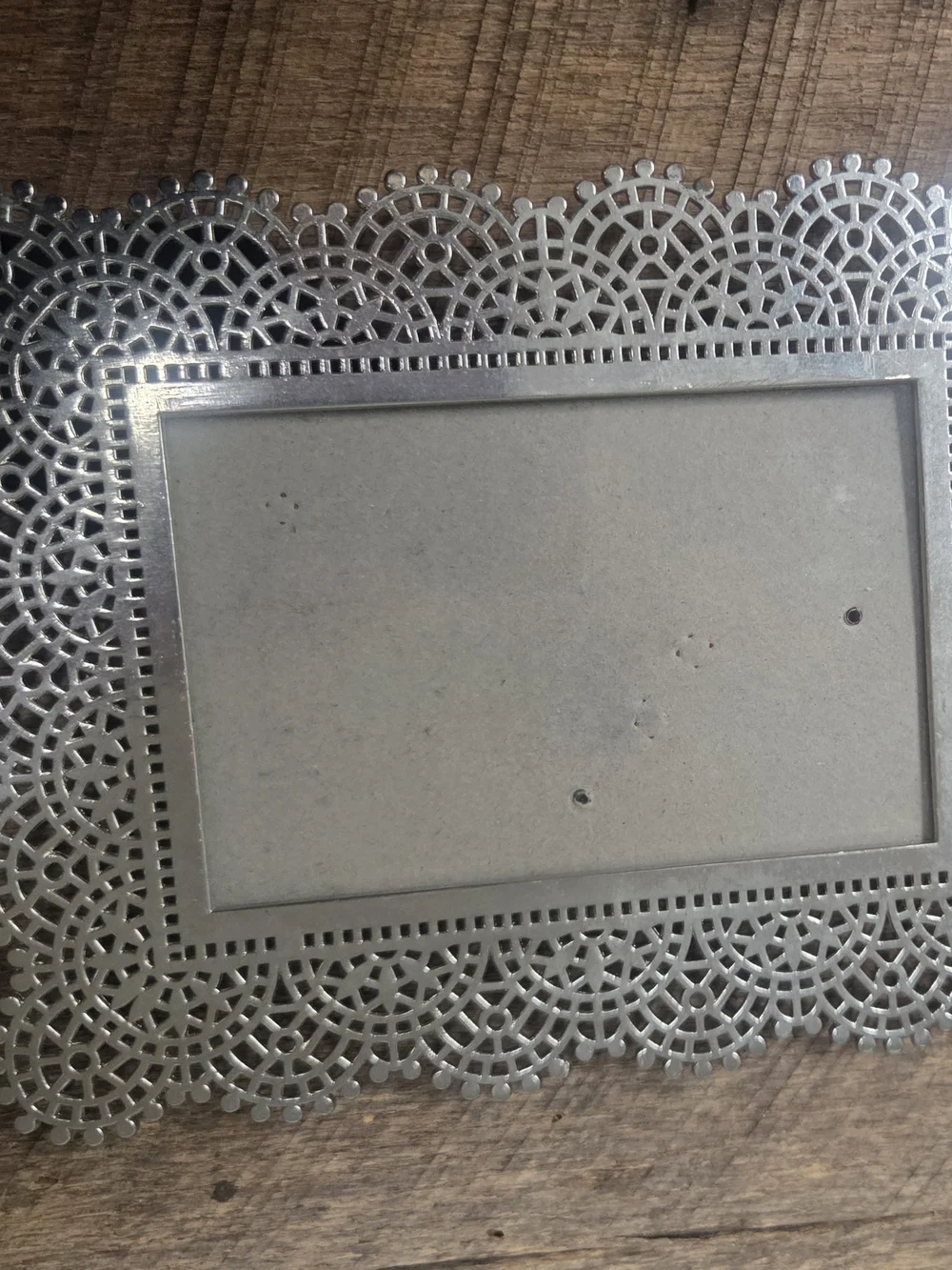 Vintage Vibe Bella Lux Silvertone Metal Frame w/ Delicate Filigree Pattern Bin Q